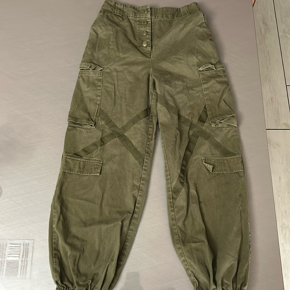 Medium Green cargo pants